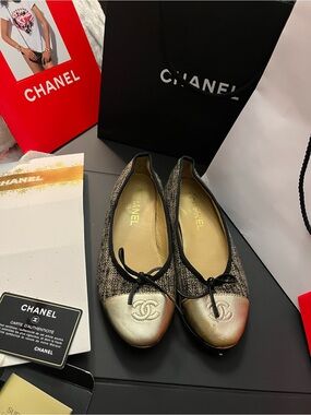 🖤 Authentic Chanel Tweed & Metallic Gold Ballet Flats